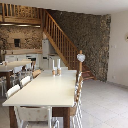 Le Petit Monty Gite Cote Jardin Saint-Malo-du-Bois Экстерьер фото