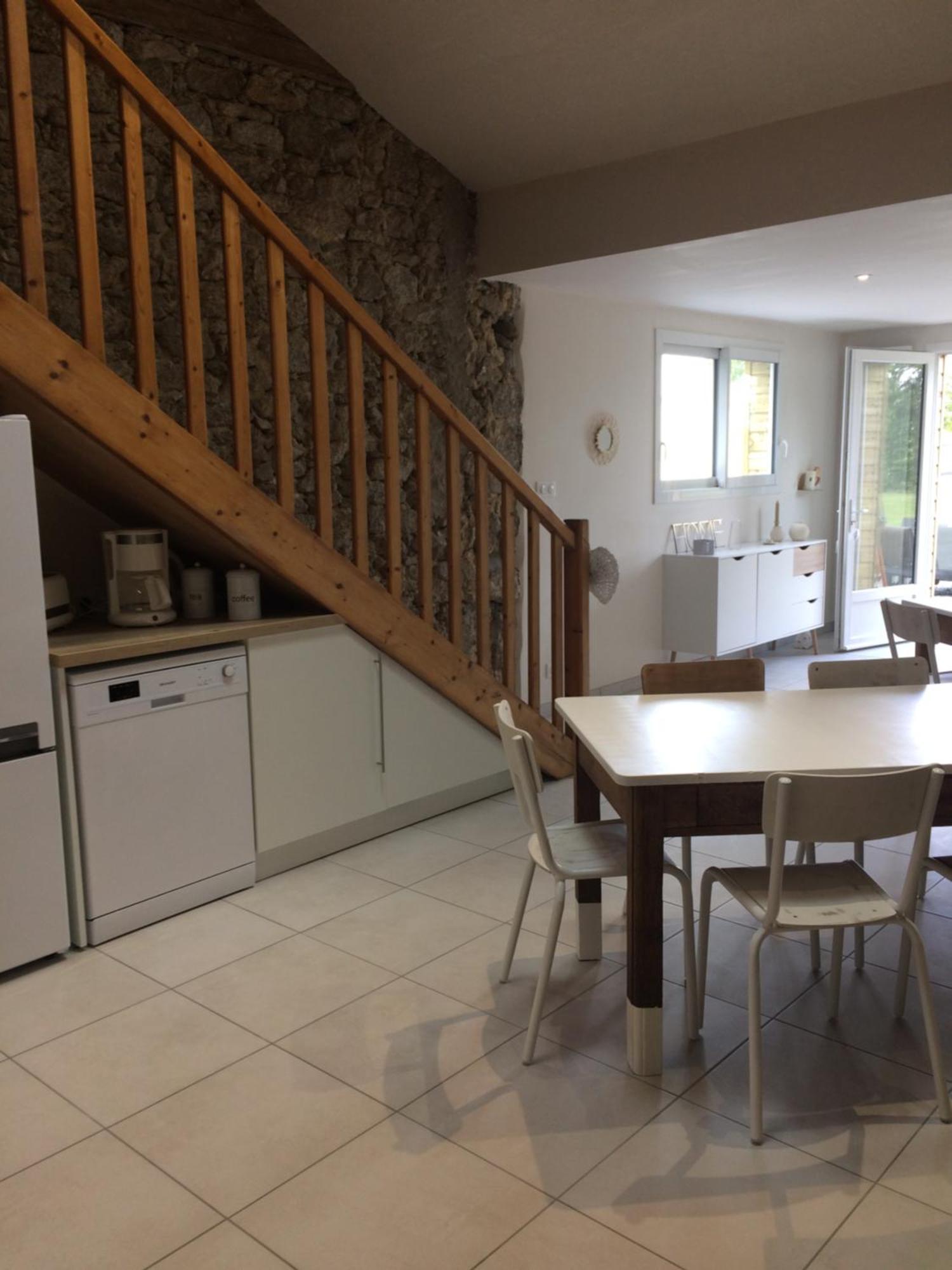 Le Petit Monty Gite Cote Jardin Saint-Malo-du-Bois Экстерьер фото