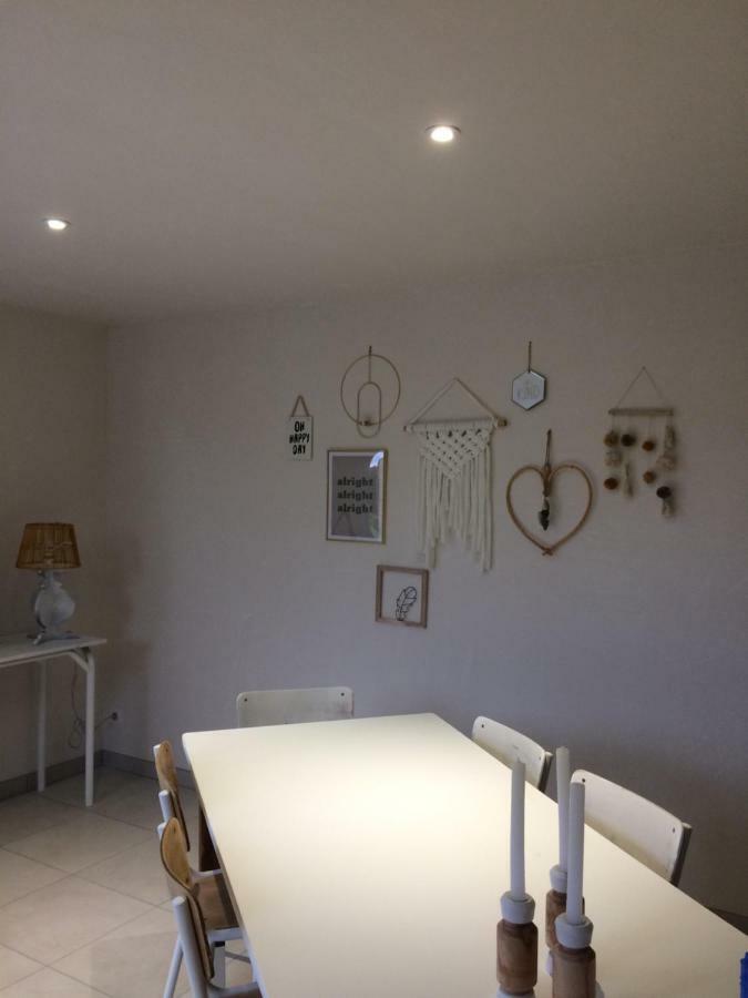 Le Petit Monty Gite Cote Jardin Saint-Malo-du-Bois Экстерьер фото